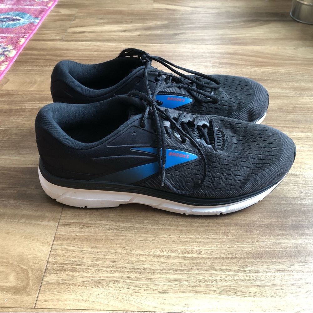 Brooks Dyad 11
